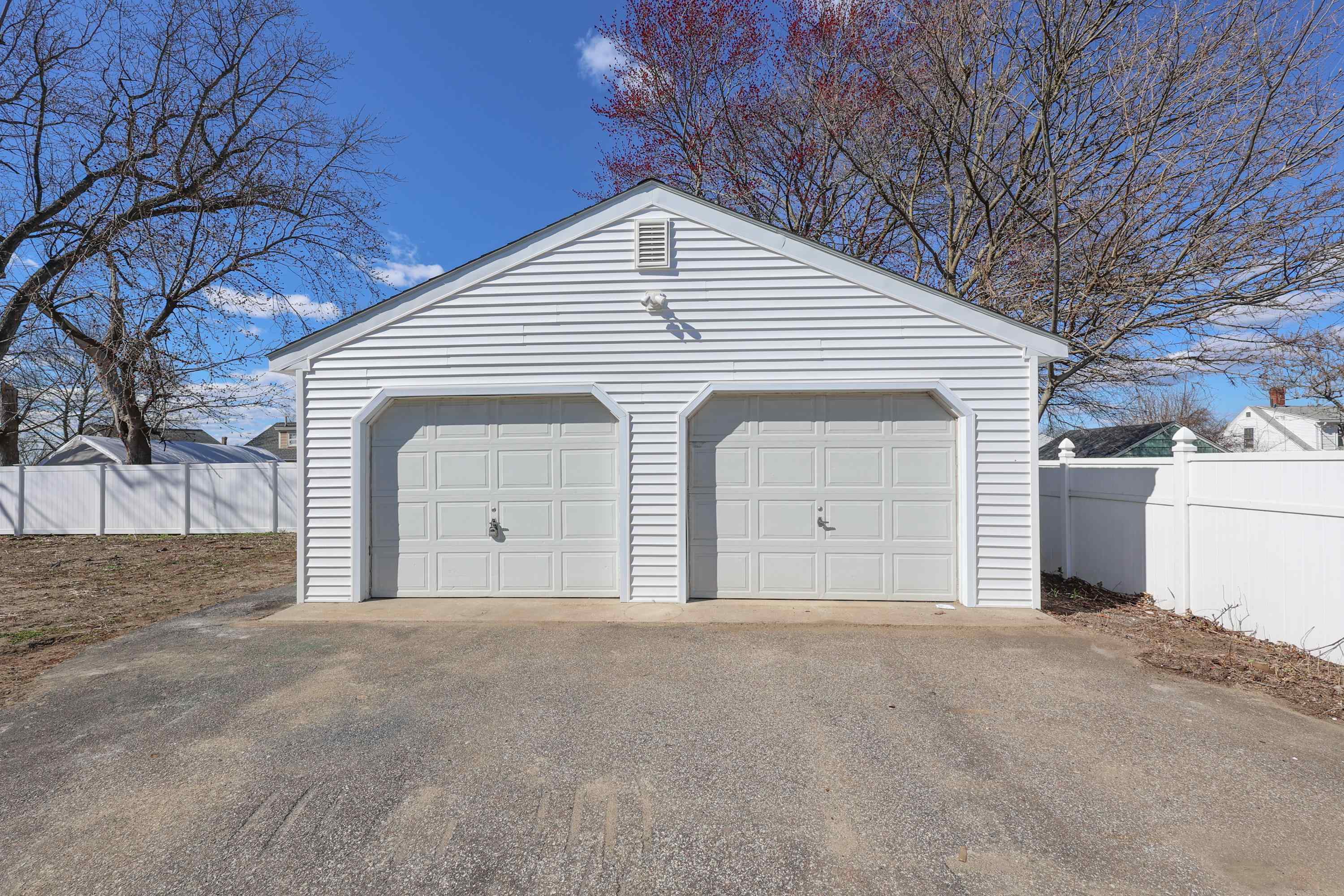 740 Howe Street Manchester, NH 03103 - Photo 28 of 38