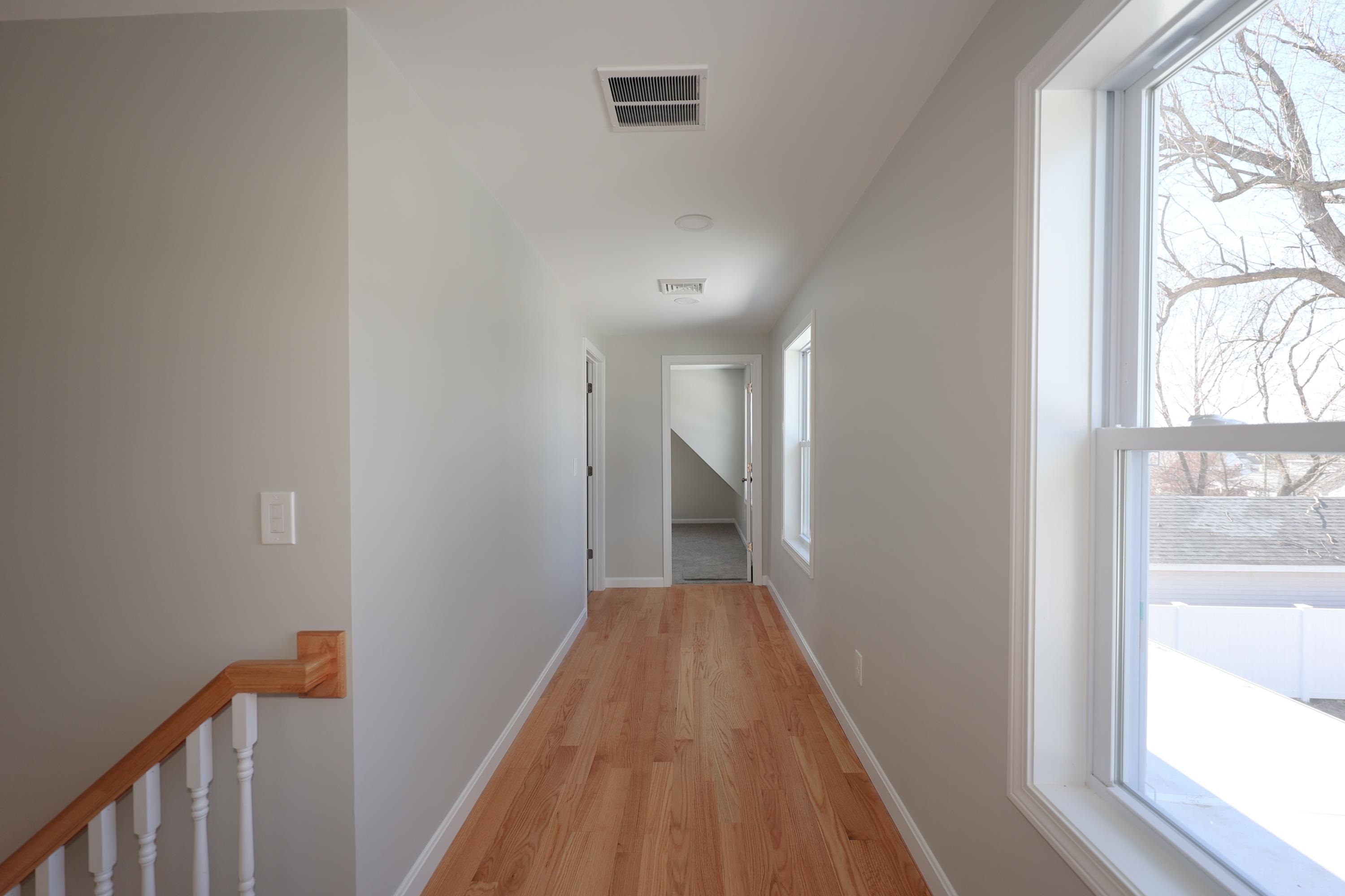 740 Howe Street Manchester, NH 03103 - Photo 10 of 38