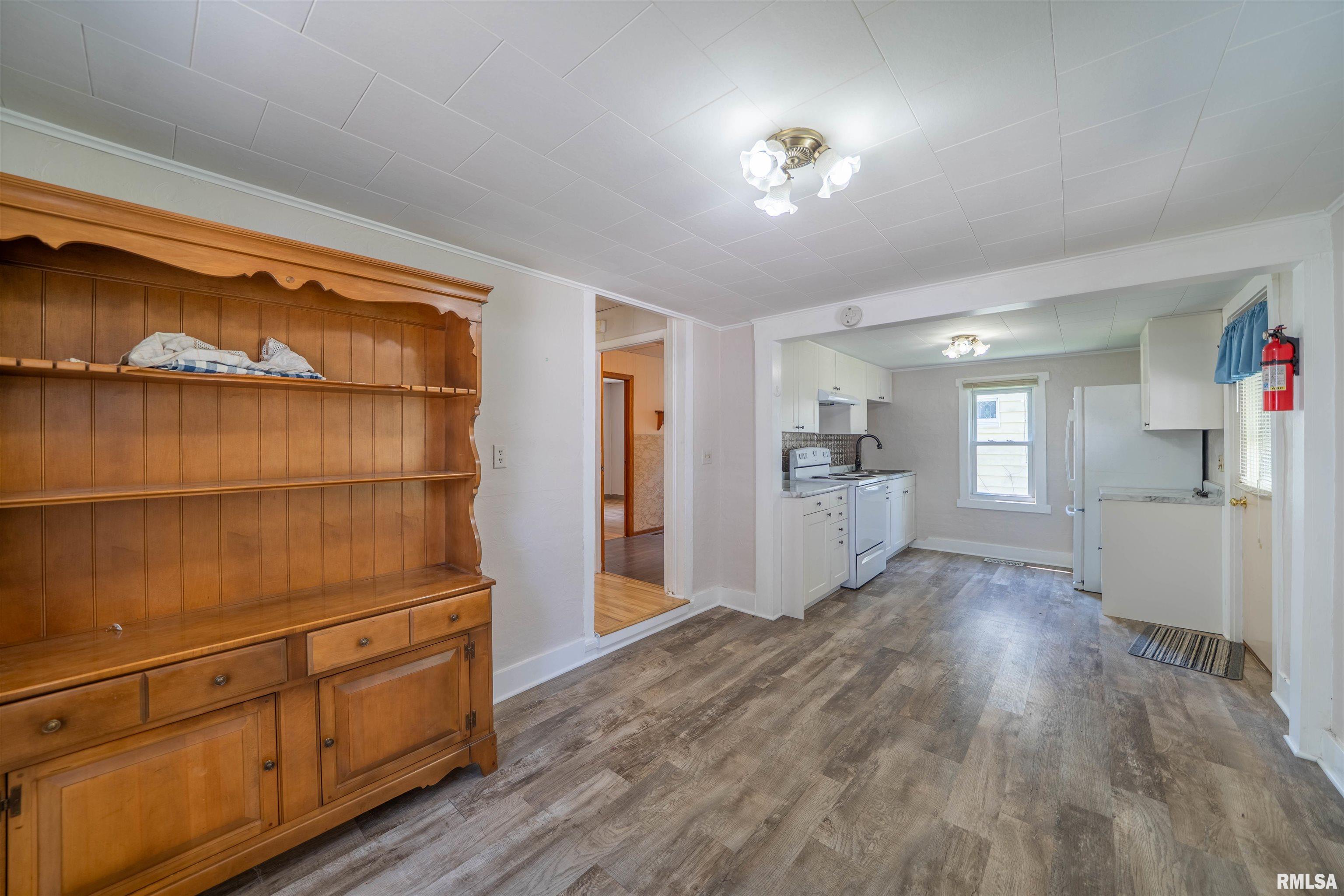 116 South 8th Avenue Canton, IL 61520 - Photo 14 of 26