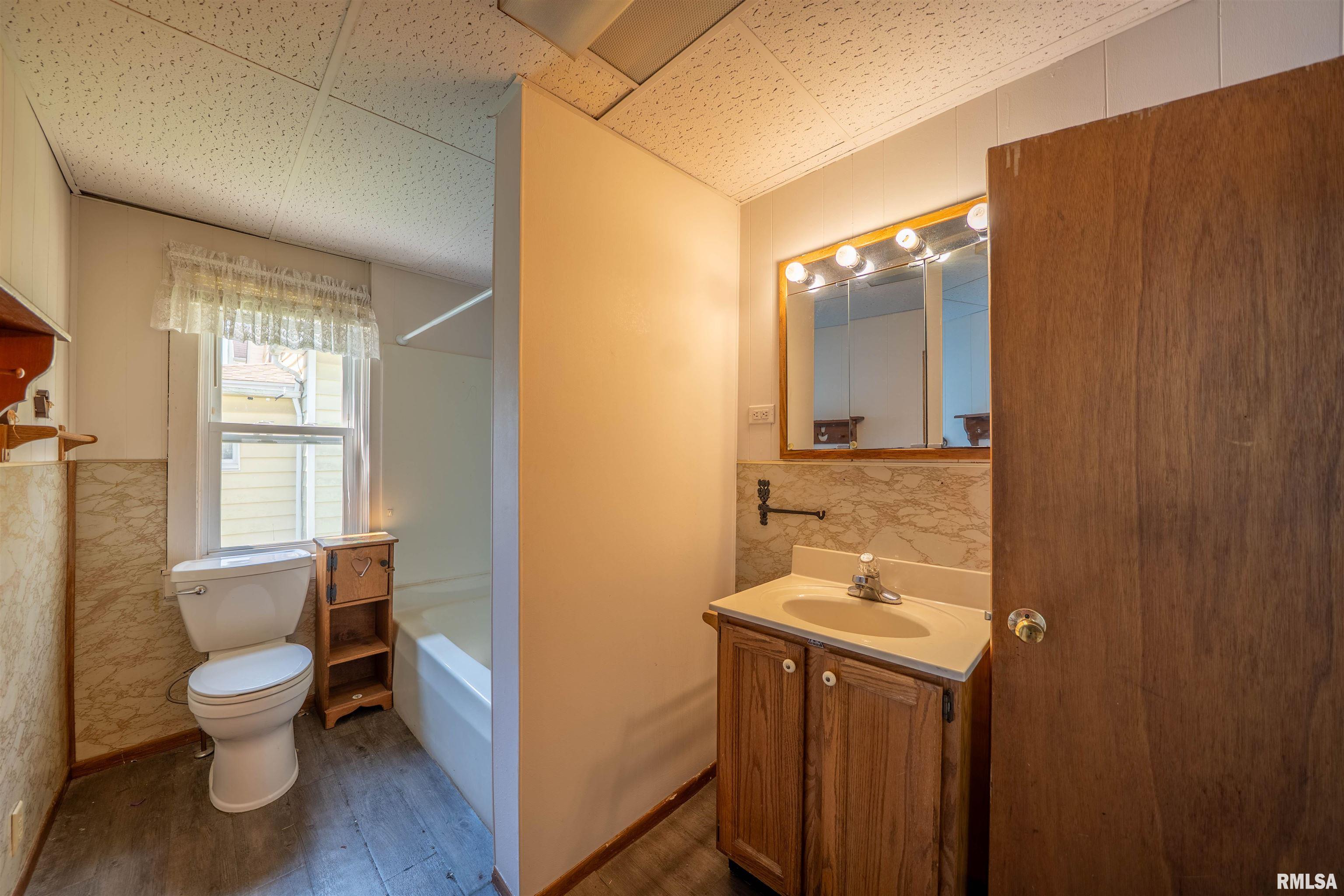 116 South 8th Avenue Canton, IL 61520 - Photo 21 of 26