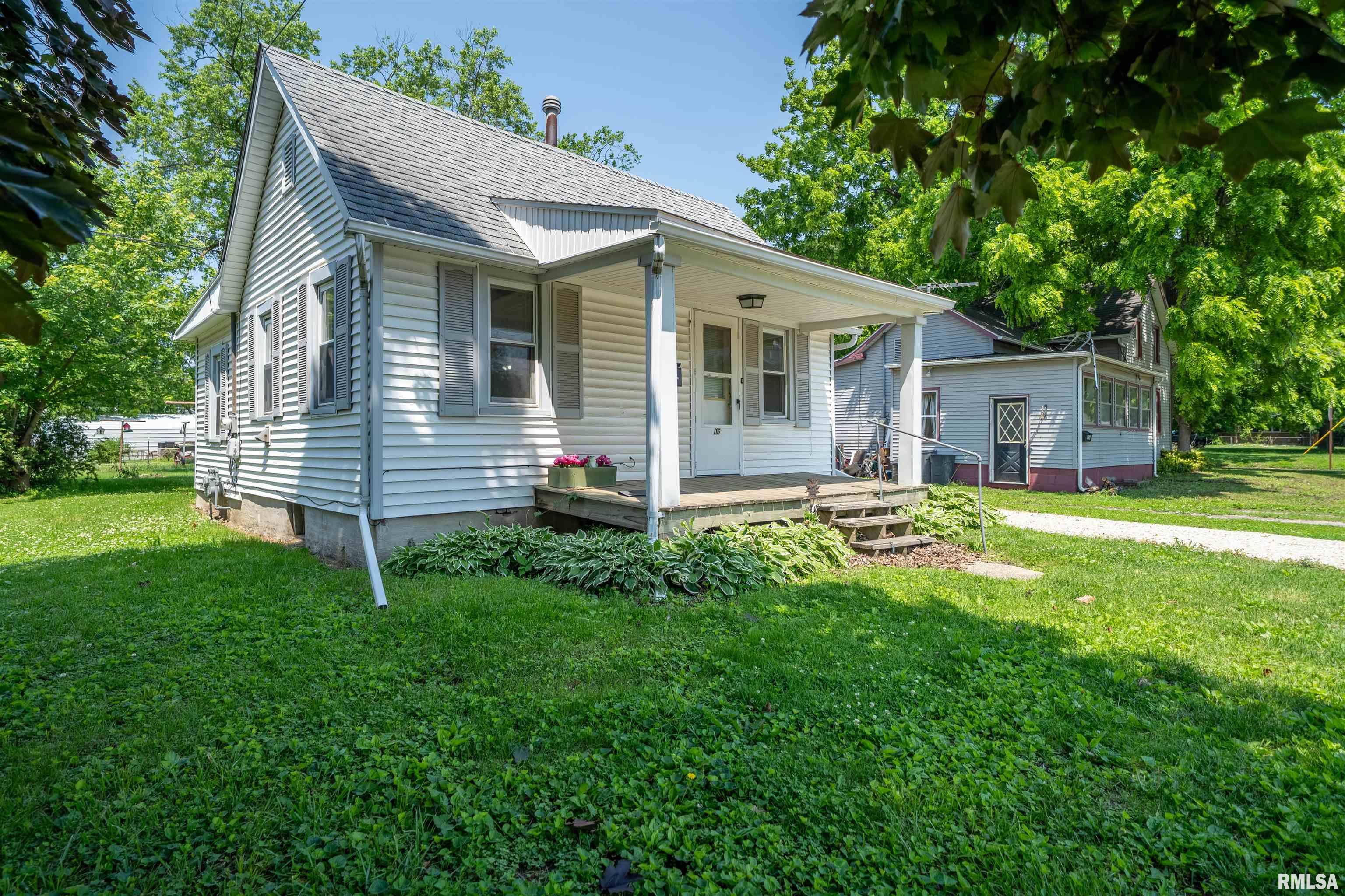 116 South 8th Avenue Canton, IL 61520 - Photo 3 of 26