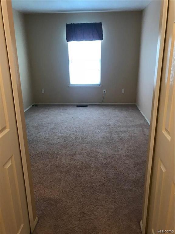 22362 Cape Cod Way Farmington, MI 48336 - Photo 17 of 21