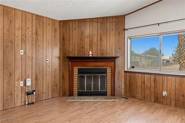 $215,000 | 203 Trailzend Avenue, Overton, NV 89040