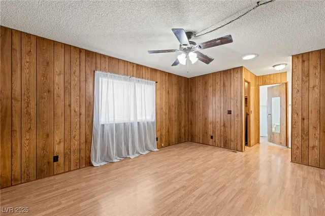 $215,000 | 203 Trailzend Avenue, Overton, NV 89040