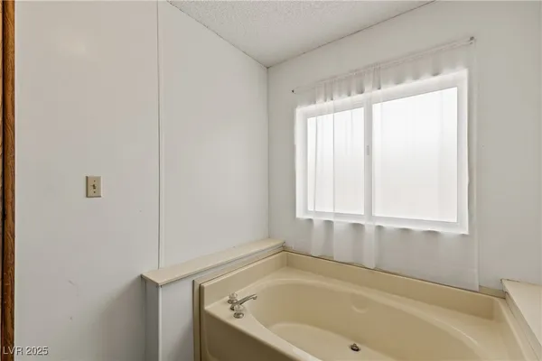 $204,900 | 203 Trailzend Avenue, Overton, NV 89040