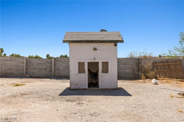 $215,000 | 203 Trailzend Avenue, Overton, NV 89040