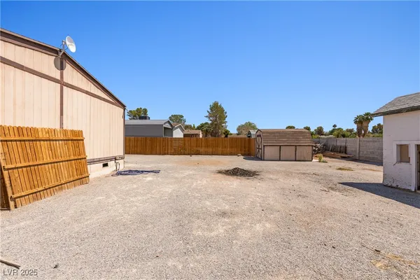 $204,900 | 203 Trailzend Avenue, Overton, NV 89040