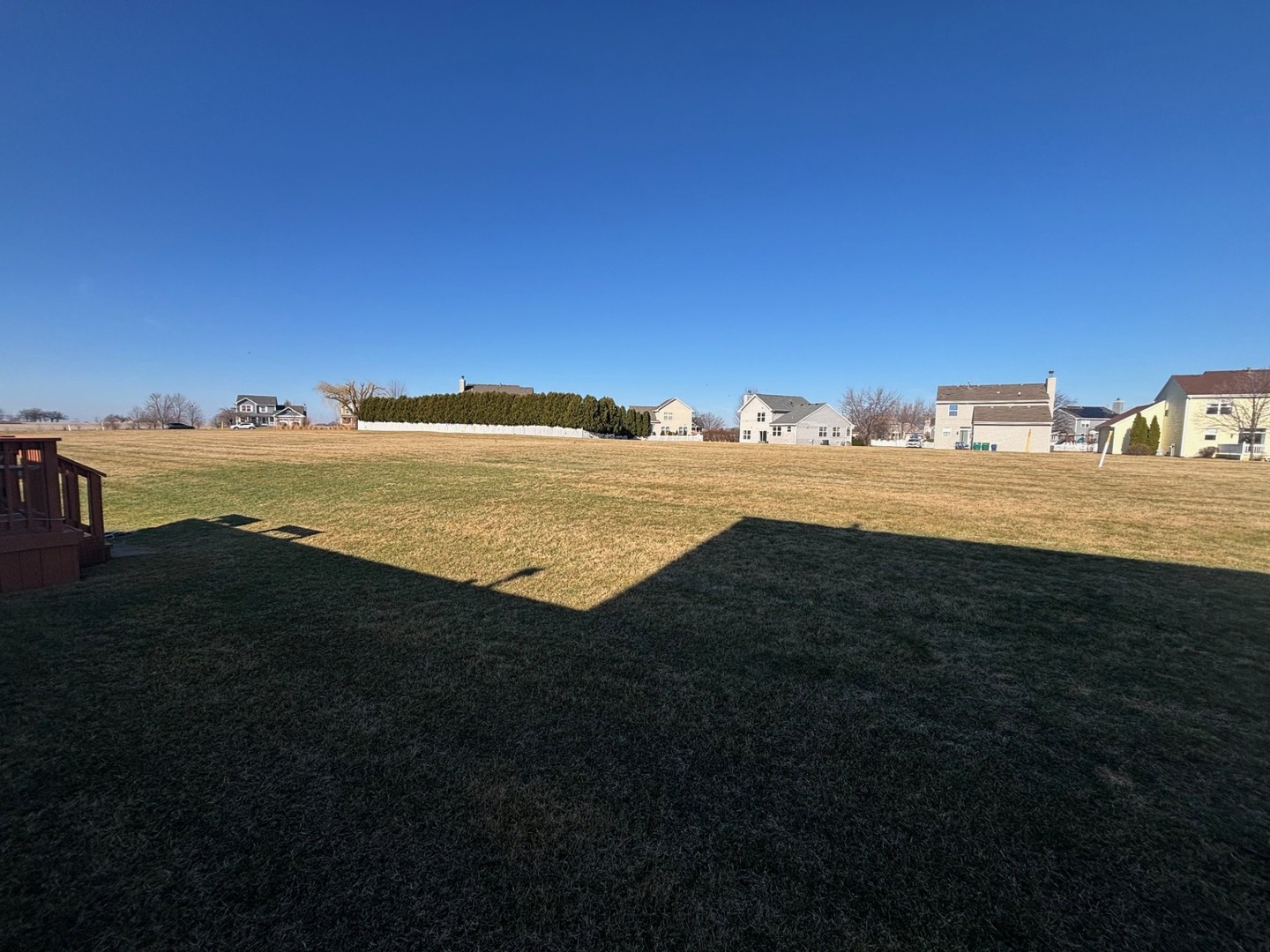 655 Chestnut Ridge Minooka, IL 60447 - Photo 21 of 21 a view of an ocean from a beach