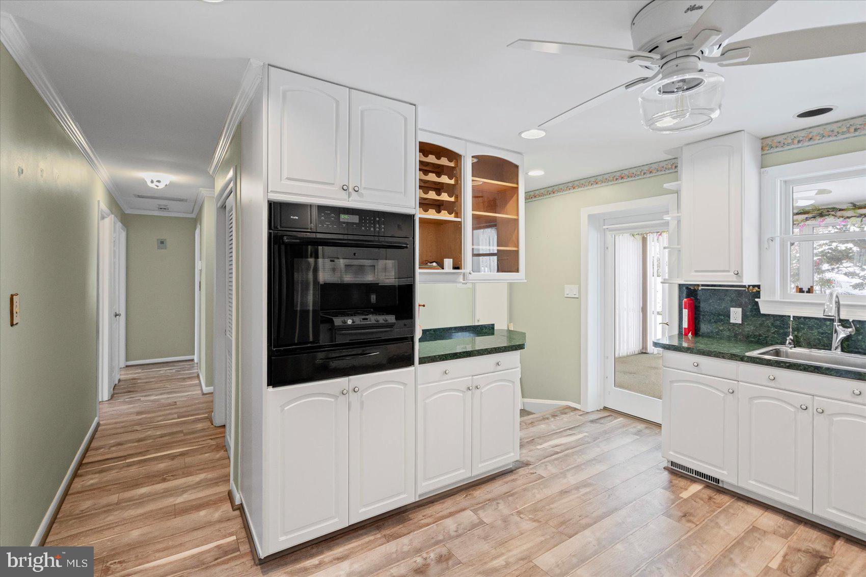 1004 Dunblane Road Baltimore, MD 21286 - Photo 19 of 60 Kitchen