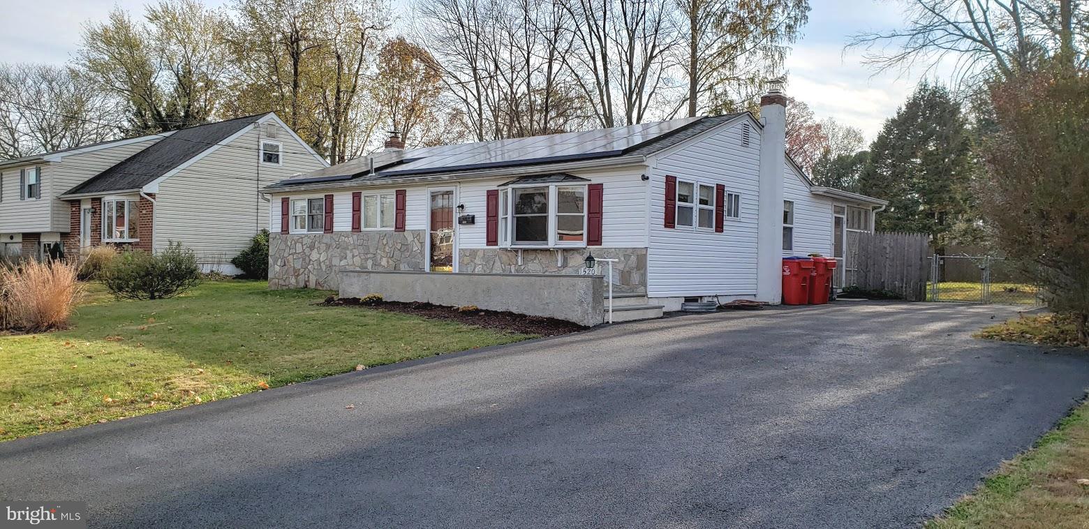 1520 Foster Road Warminster, PA 18974 - Photo 31 of 32 Doublewide Driveway