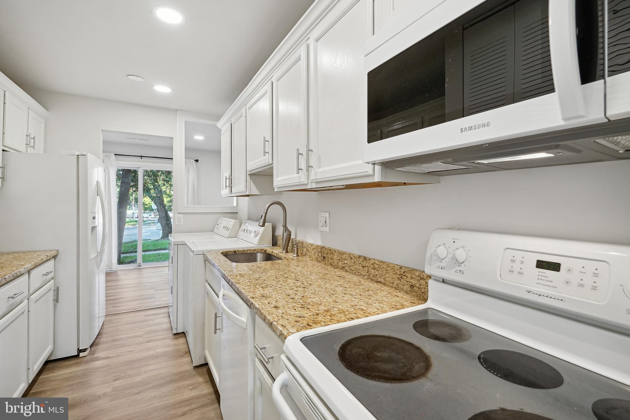 6349 Rockshire Street Alexandria, VA 22315 - Photo 9 of 37