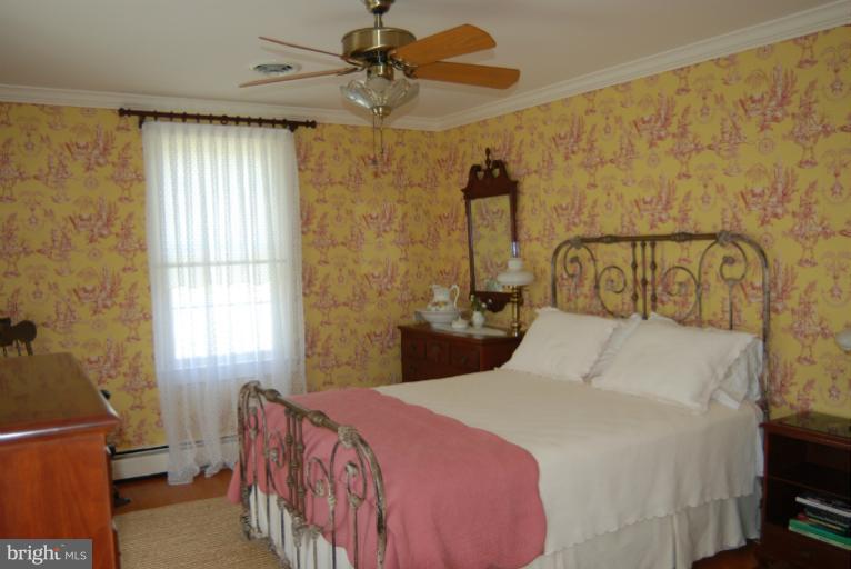 11090 Mt Victoria Road Newburg, MD 20664 - Photo 22 of 29 Bedroom
