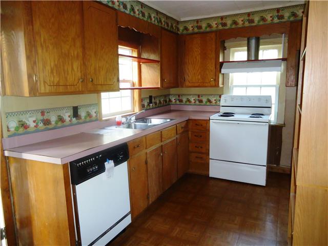 1090 Rogers Road Lewisburg, TN 37091 - Photo 7 of 14 Gallery Image 7
