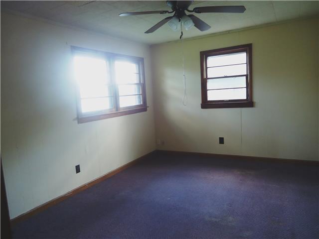 1090 Rogers Road Lewisburg, TN 37091 - Photo 10 of 14 Gallery Image 10
