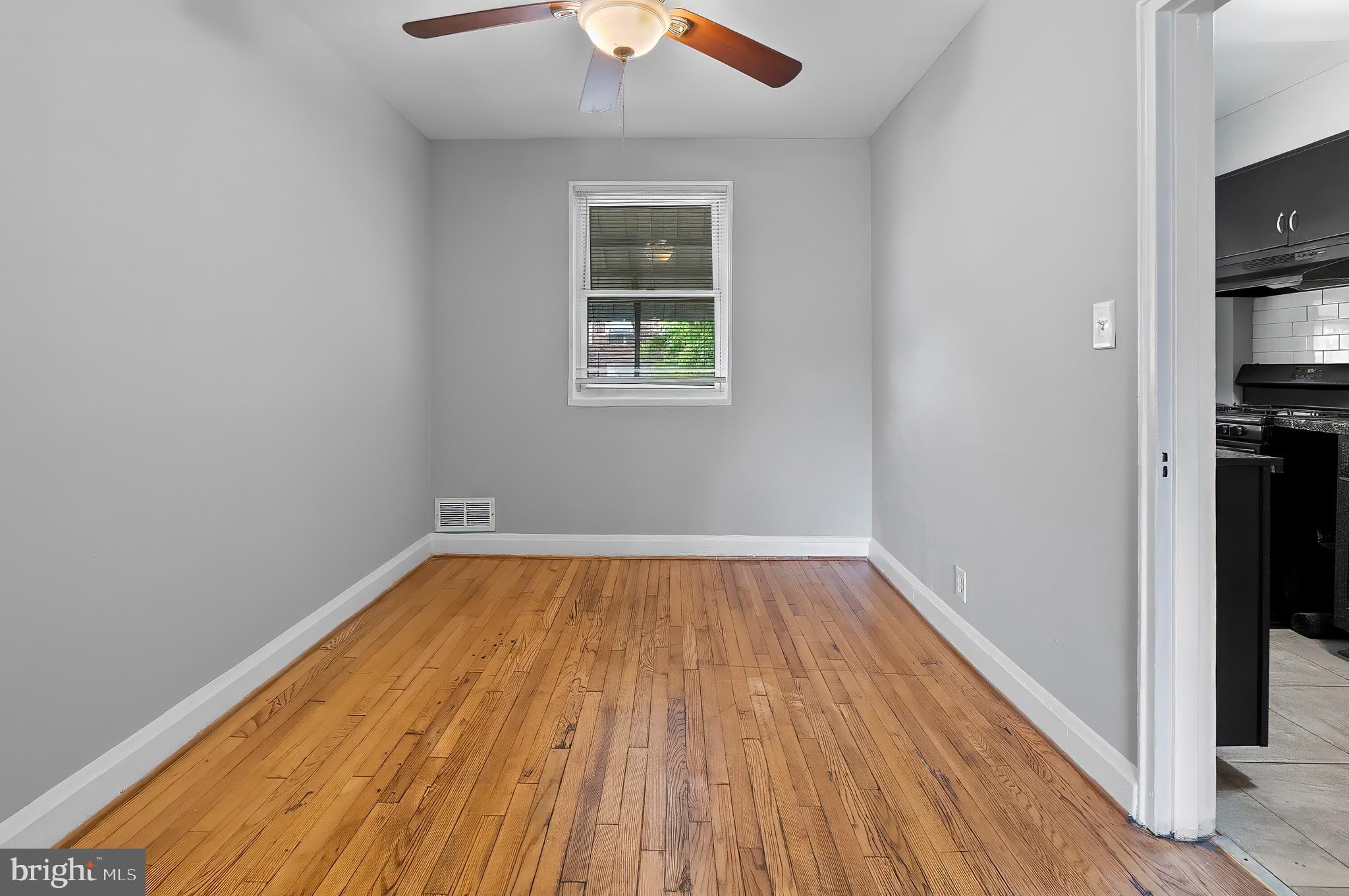4103 Mountwood Road Baltimore, MD 21229 - Photo 7 of 22
