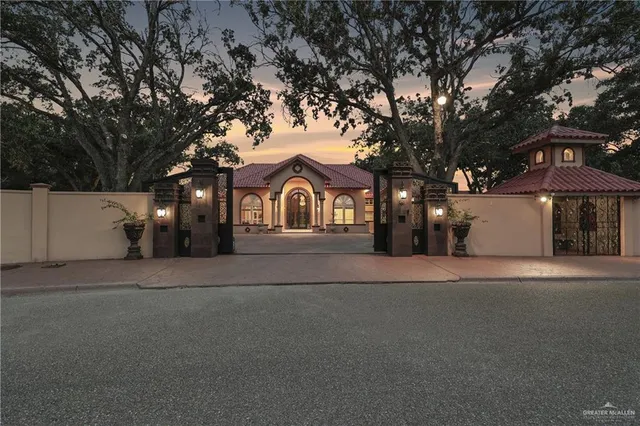 a view of house with a outdoor space