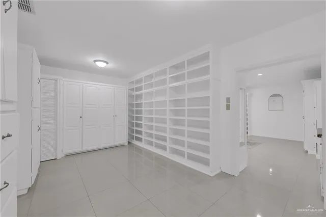 an empty room with a empty space