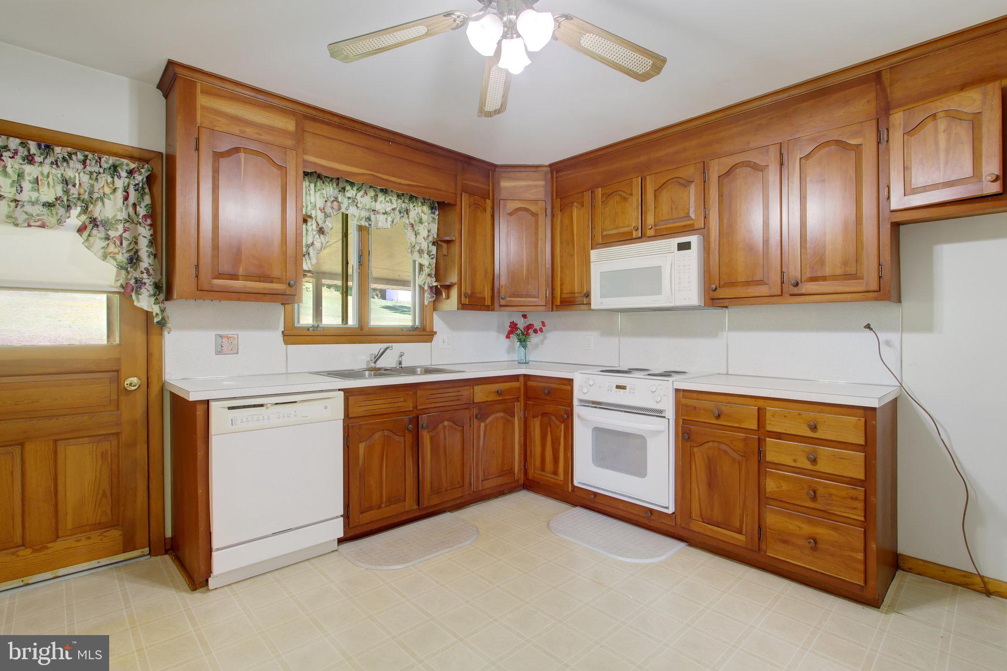 3320 Lineboro Road Manchester, MD 21102 - Photo 17 of 56 Kitchen