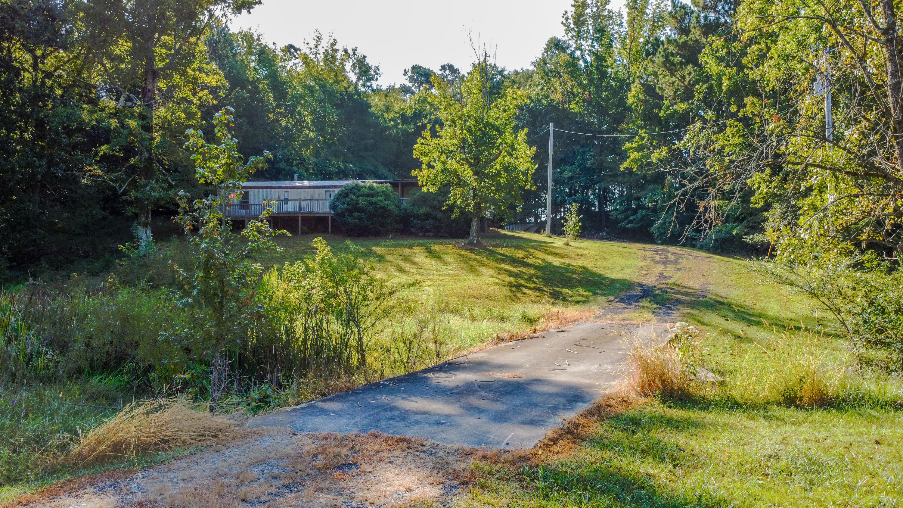 2524 River Road Northeast Dalton, GA 30721 - Photo 3 of 19 2524 River Rd NE-03
