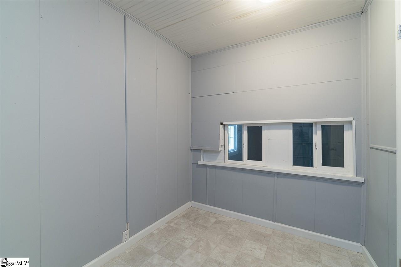 711 Chestnut Ridge Road Marietta, SC 29661 - Photo 22 of 30 Gallery Image 22