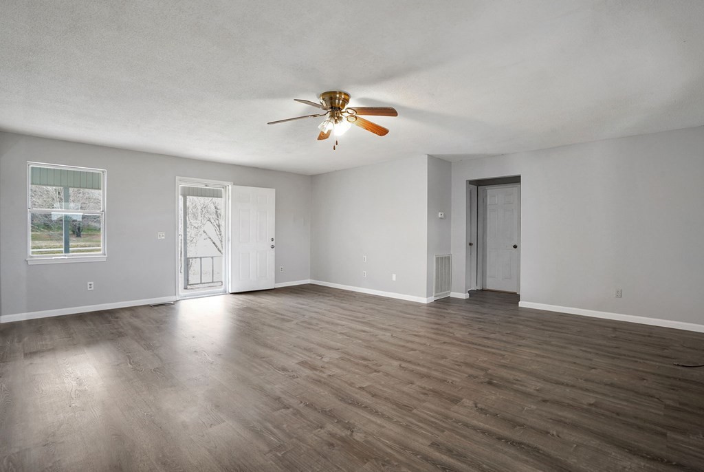 157 Kinser Road Cleveland, TN 37323 - Photo 4 of 31 Gallery Image 4