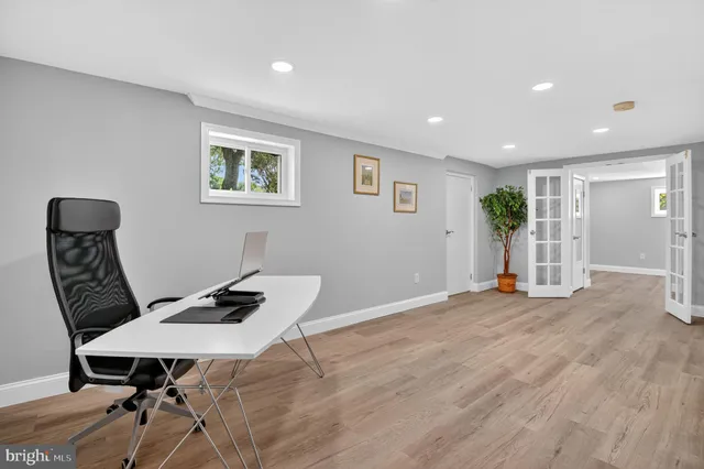 $895,000 | 9928 Fleming Avenue, Bethesda, MD 20814