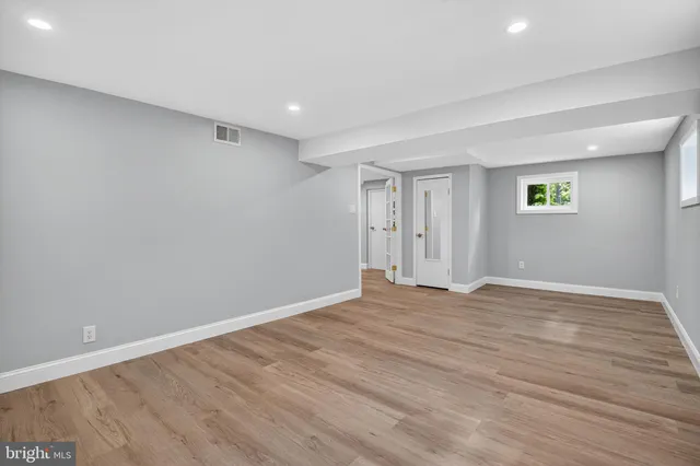 $895,000 | 9928 Fleming Avenue, Bethesda, MD 20814