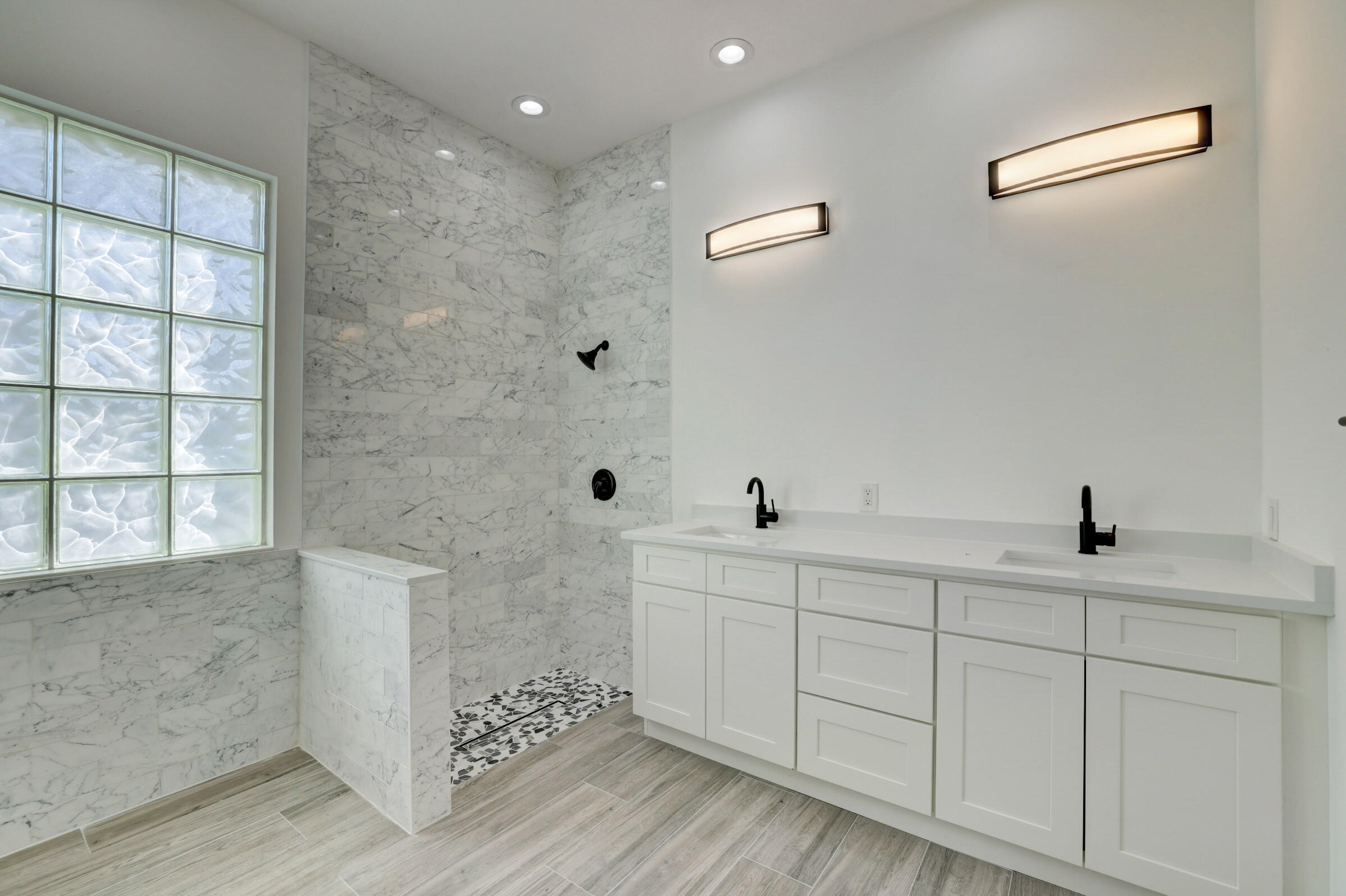 165 Honeysuckle Drive Jupiter, FL 33458 - Photo 18 of 44 16_632a10027_28_29_30_31