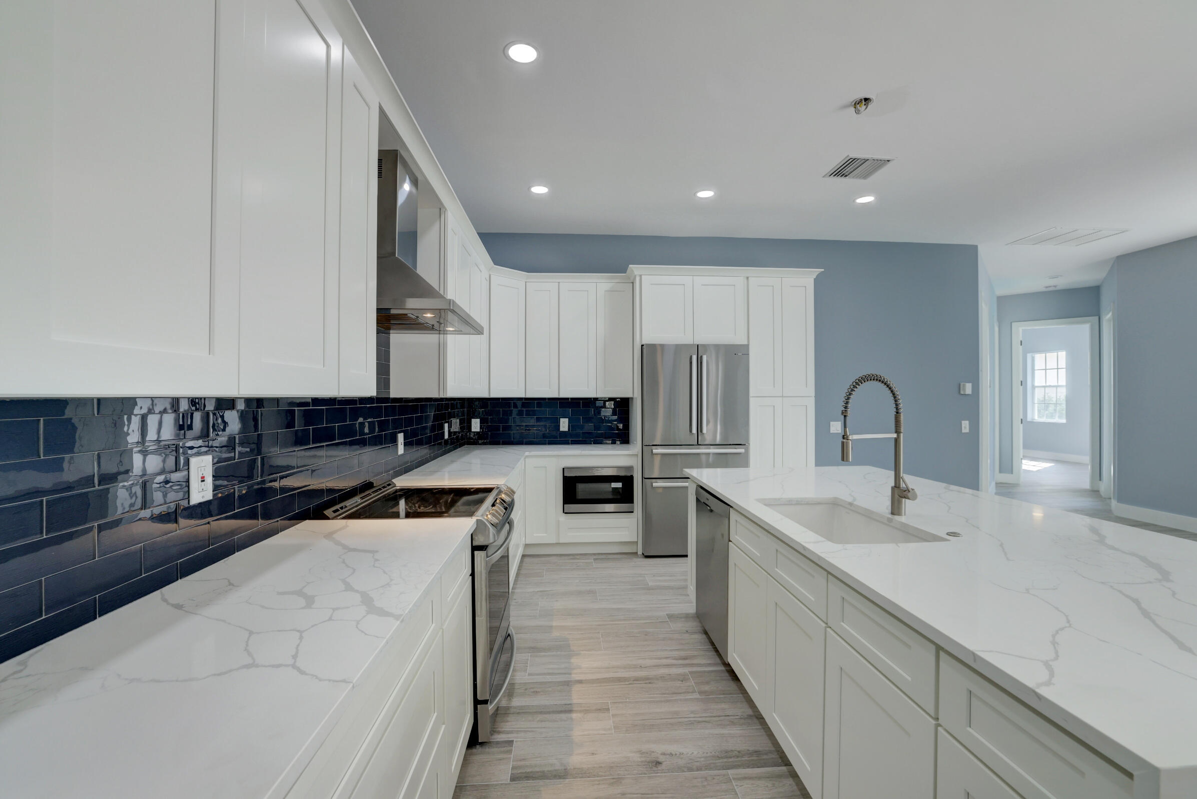 165 Honeysuckle Drive Jupiter, FL 33458 - Photo 7 of 44 09_632a9991_2_3_4_5