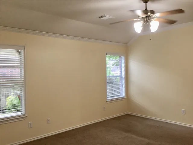 $2,350 | 114 North Queenscliff Circle, The Woodlands, TX 77382