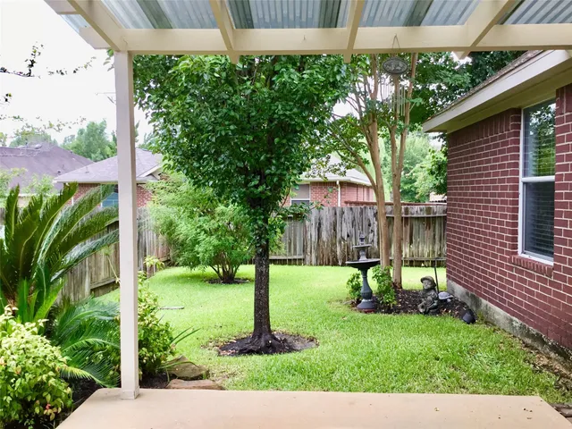 $2,350 | 114 North Queenscliff Circle, The Woodlands, TX 77382