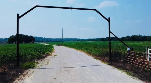 $936,000 | 4159 Northwest State Rte Ff, Adrian, MO 64720