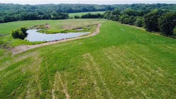 $936,000 | 4159 Northwest State Rte Ff, Adrian, MO 64720