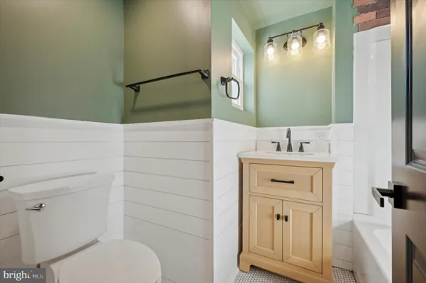 $2,450 | 503 North Bethlehem Pike, Unit A, Ambler, PA 19002