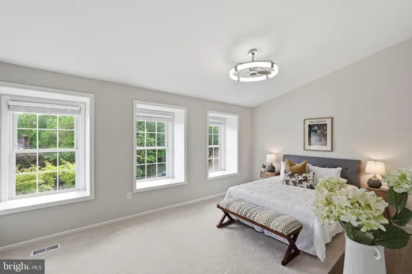 $699,900 | 7808 Solomon Seal Drive, Springfield, VA 22152