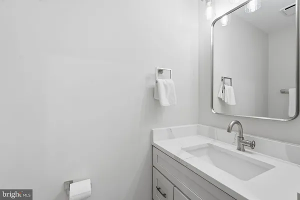 $699,900 | 7808 Solomon Seal Drive, Springfield, VA 22152
