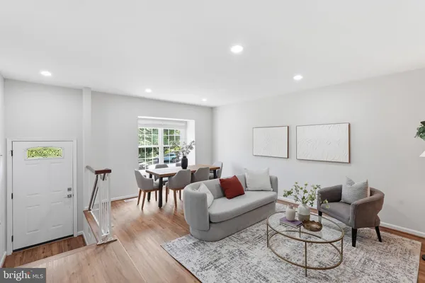 $699,900 | 7808 Solomon Seal Drive, Springfield, VA 22152