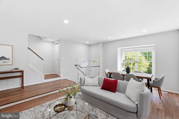 $699,900 | 7808 Solomon Seal Drive, Springfield, VA 22152