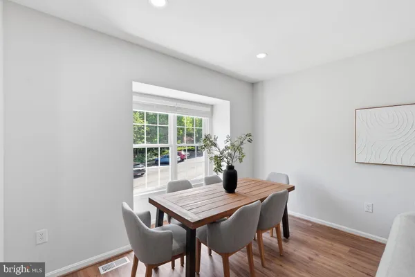 $699,900 | 7808 Solomon Seal Drive, Springfield, VA 22152