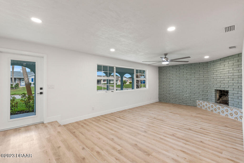 914 Stanford Avenue Ormond Beach, FL 32176 - Photo 9 of 39 KW4A2849