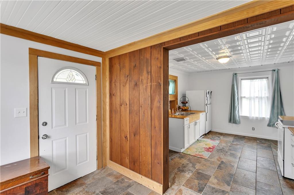 31 Penn Street Manor, PA 15665 - Photo 14 of 26