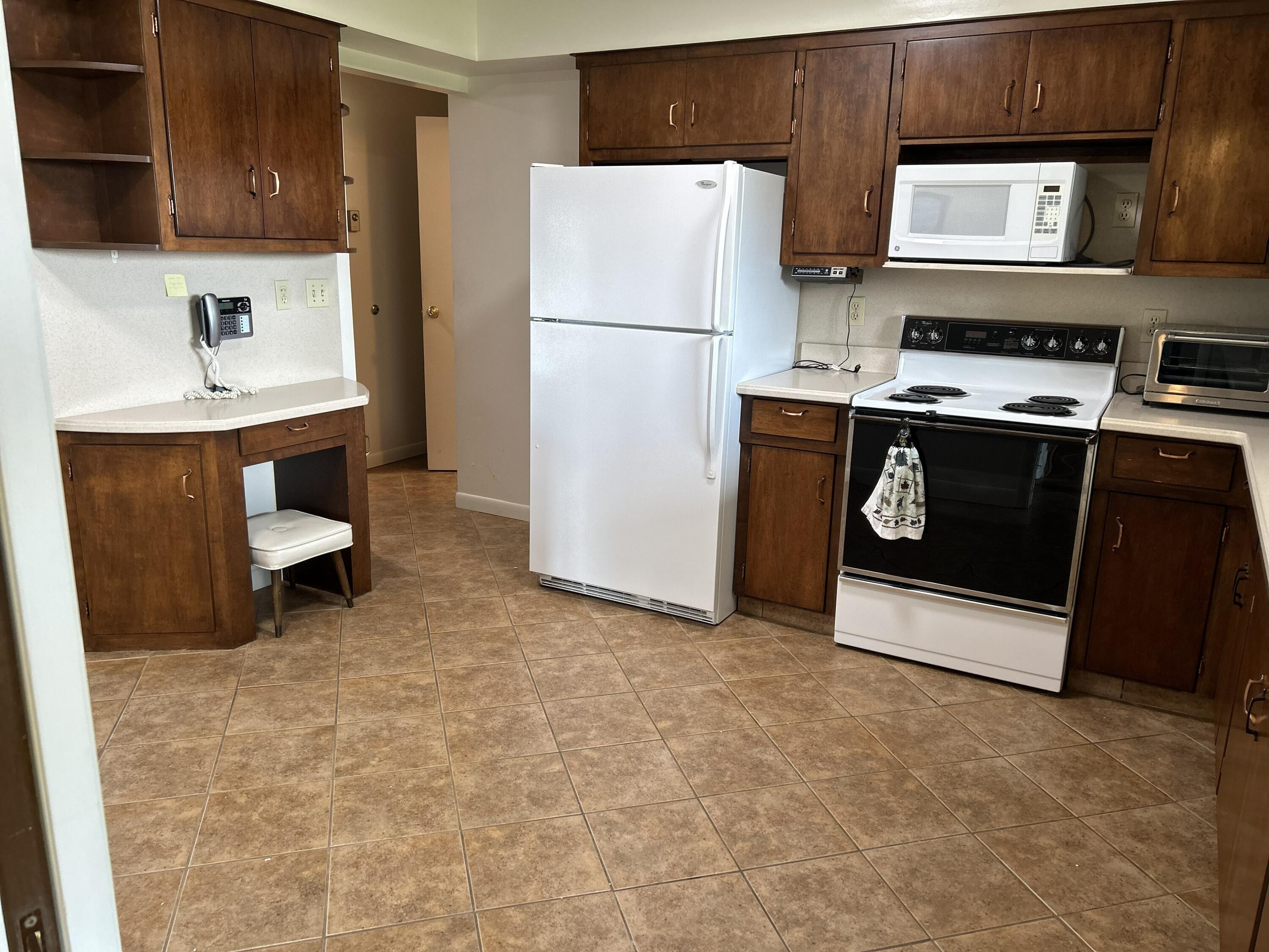 8887 Galbraith Road Cheboygan, MI 49721 - Photo 5 of 38 5 kitchen
