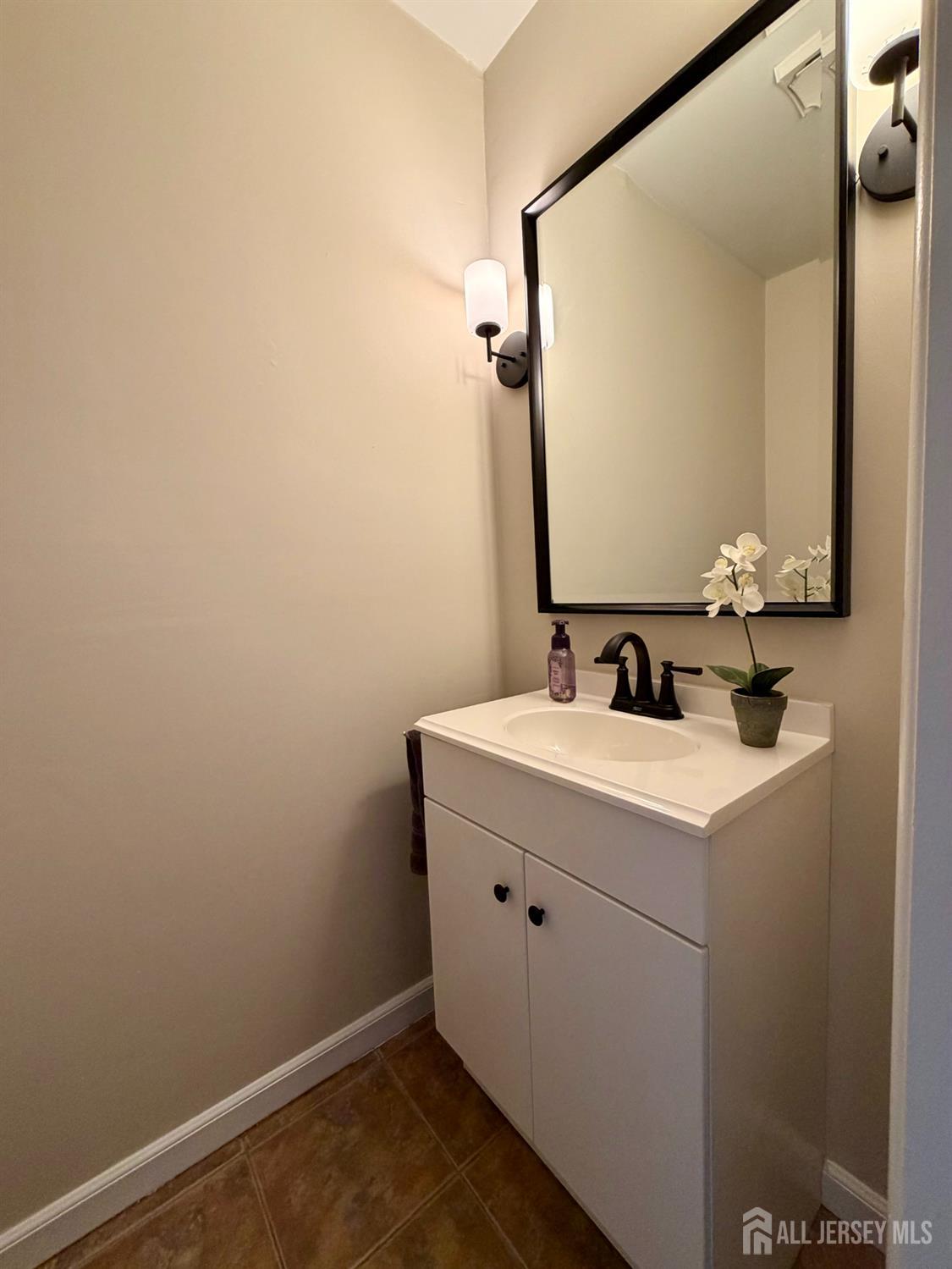377 Bolton Road East Windsor, NJ 08520 - Photo 13 of 31