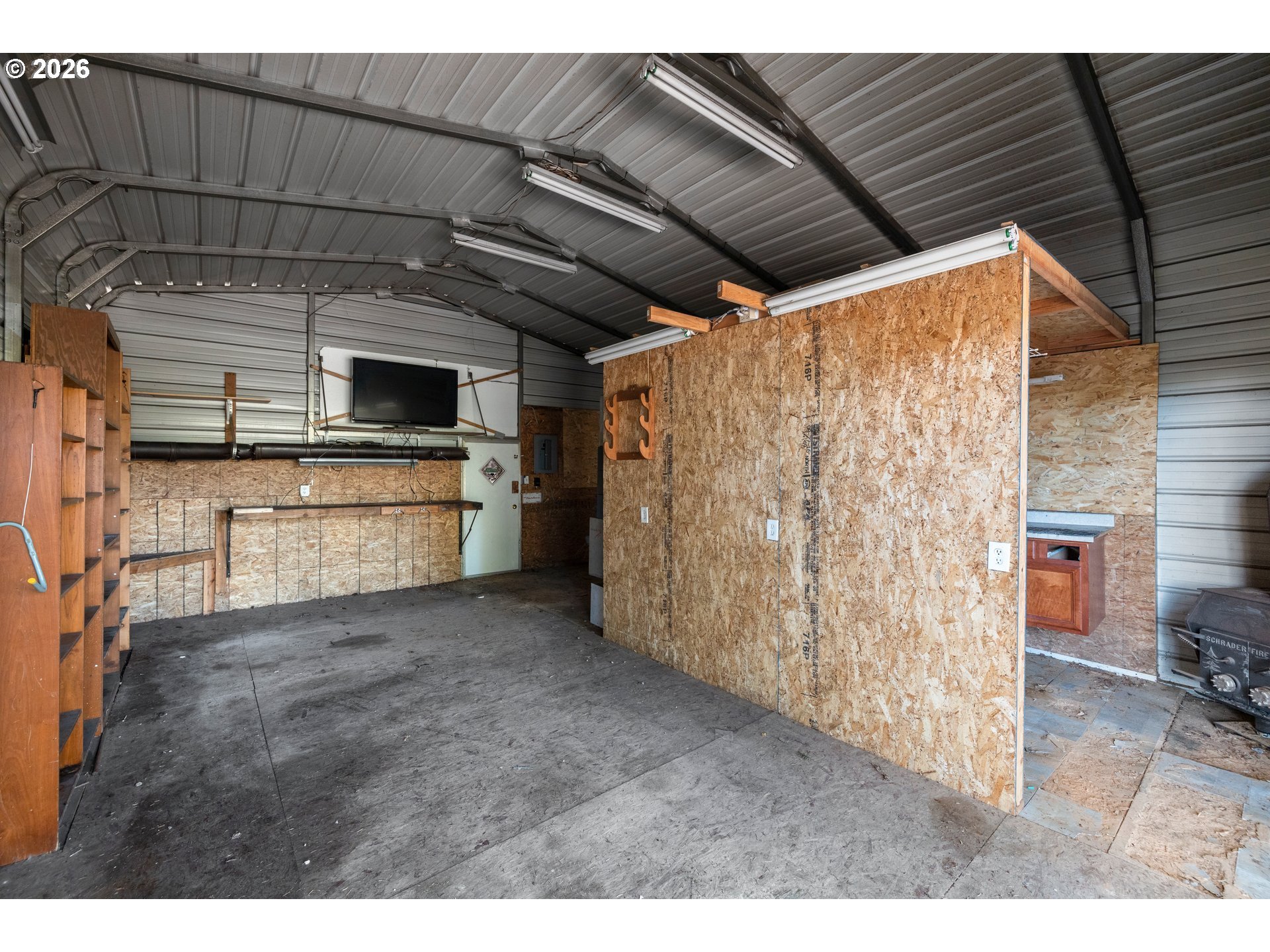 4925 Southeast 133rd Avenue Portland, OR 97236 - Photo 27 of 33 Workshop