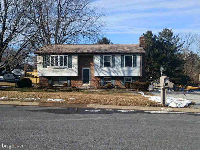 $330,000 | 2914 Holland Drive, Manchester, MD 21102