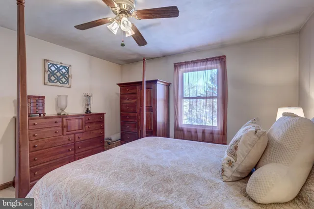 $330,000 | 2914 Holland Drive, Manchester, MD 21102