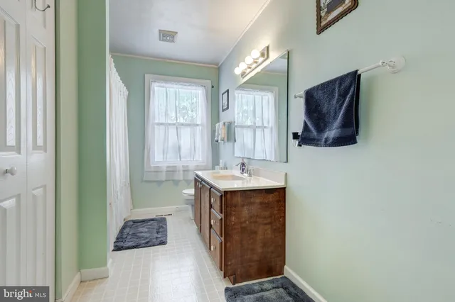 $330,000 | 2914 Holland Drive, Manchester, MD 21102