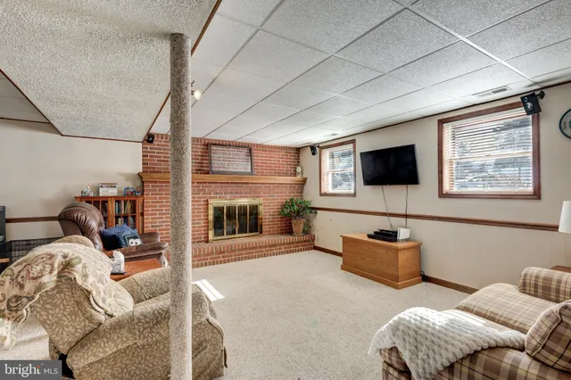 $330,000 | 2914 Holland Drive, Manchester, MD 21102