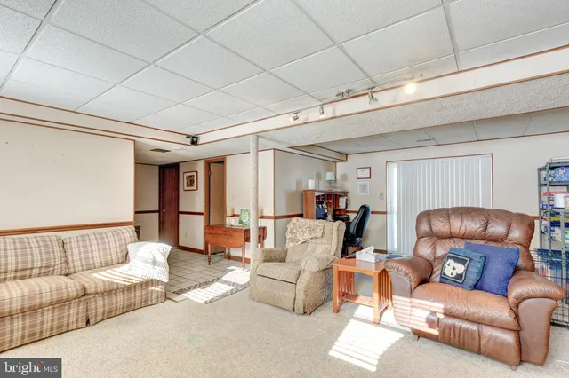 $330,000 | 2914 Holland Drive, Manchester, MD 21102