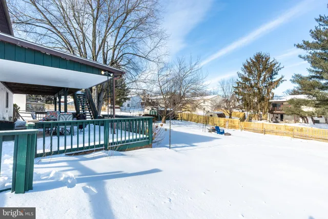 $330,000 | 2914 Holland Drive, Manchester, MD 21102